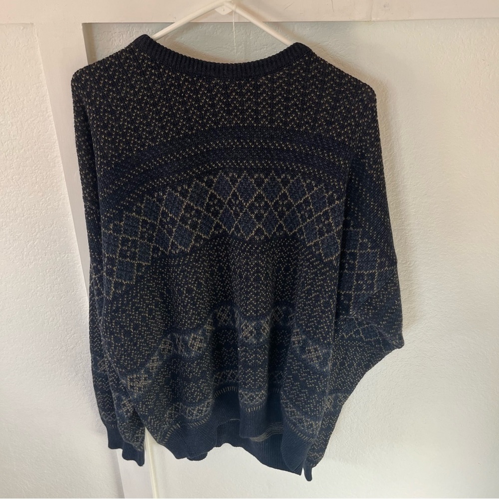 Van Heusen Men's XL Crewneck Sweater.